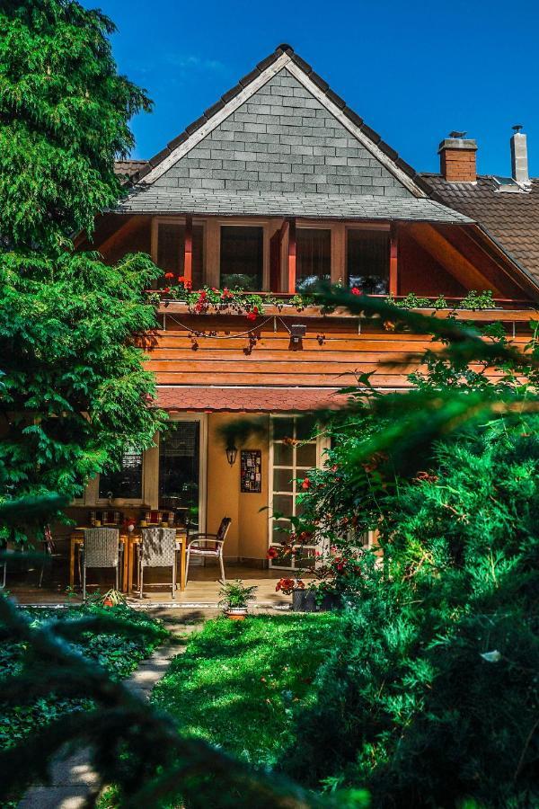 Apartamento Anna Vendeghaz Eger Exterior foto
